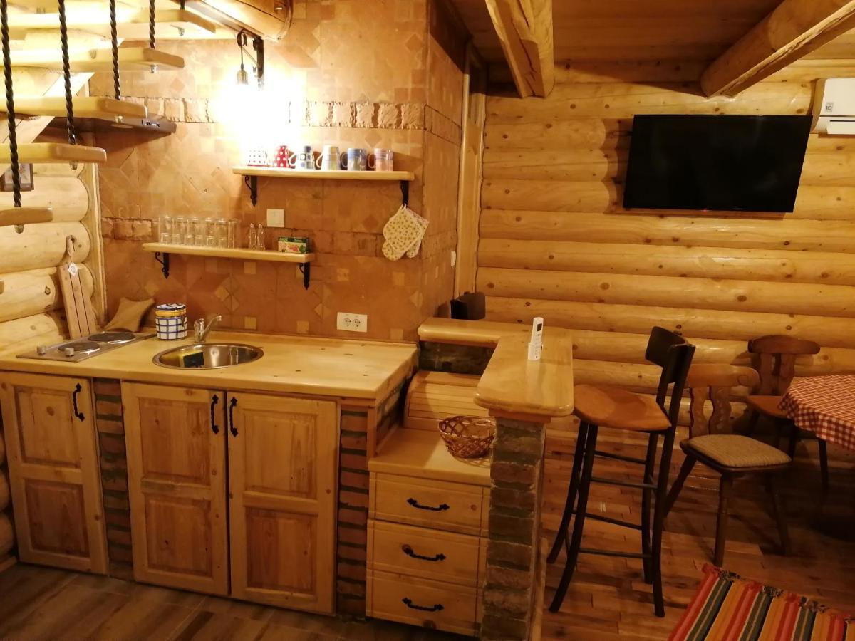 Apartmani Zuti Leptir Vrdnik Buitenkant foto