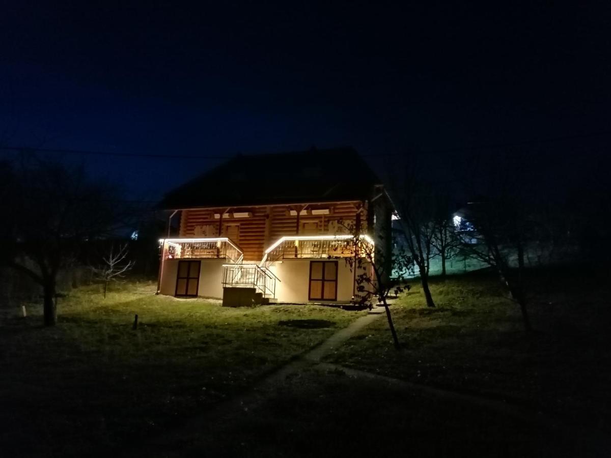 Apartmani Zuti Leptir Vrdnik Buitenkant foto