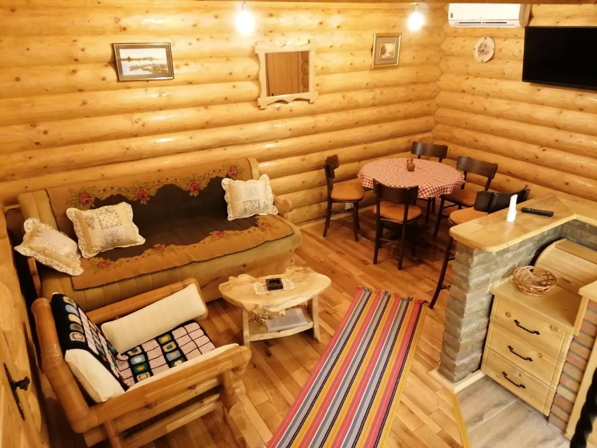 Apartmani Zuti Leptir Vrdnik Buitenkant foto