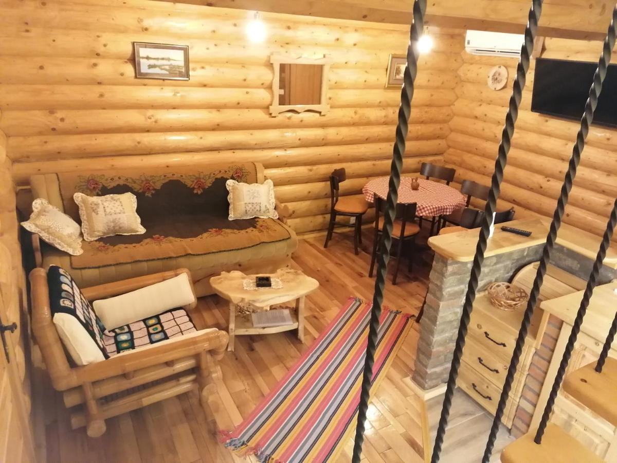 Apartmani Zuti Leptir Vrdnik Buitenkant foto